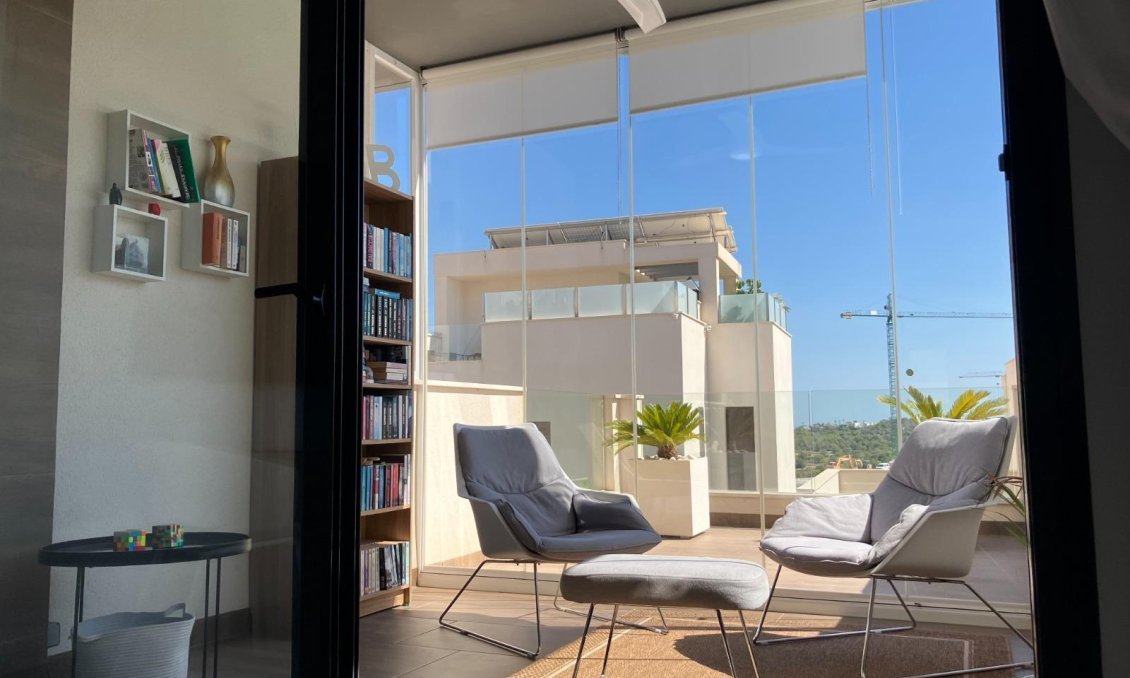 Resale - Bungalow -
San Miguel de Salinas - Las Colinas