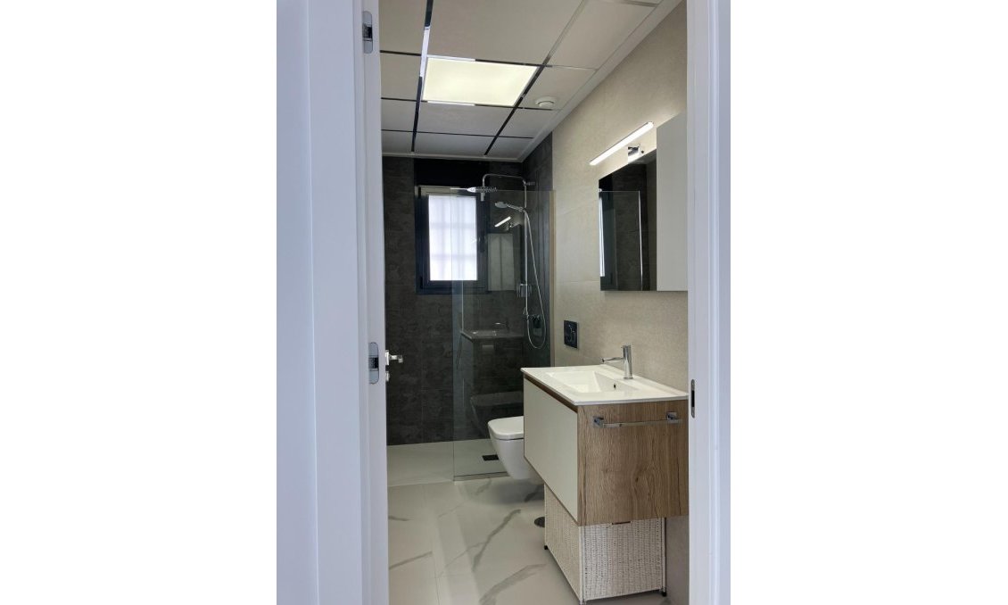 Resale - Bungalow -
San Miguel de Salinas - Las Colinas