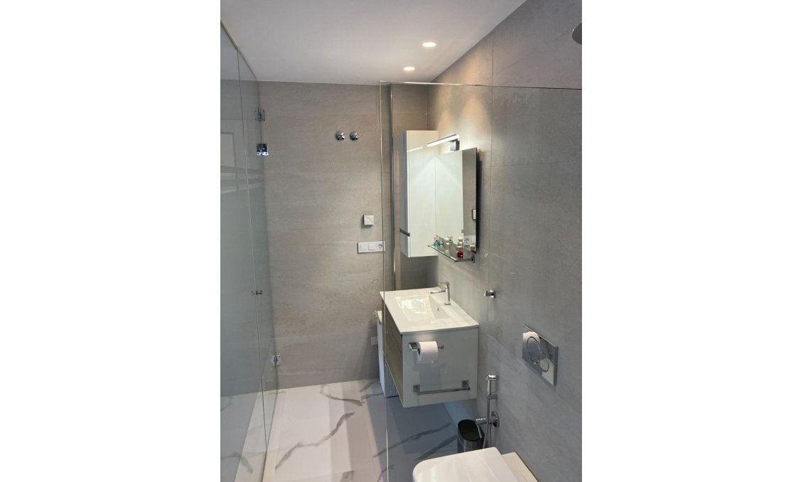 Resale - Bungalow -
San Miguel de Salinas - Las Colinas