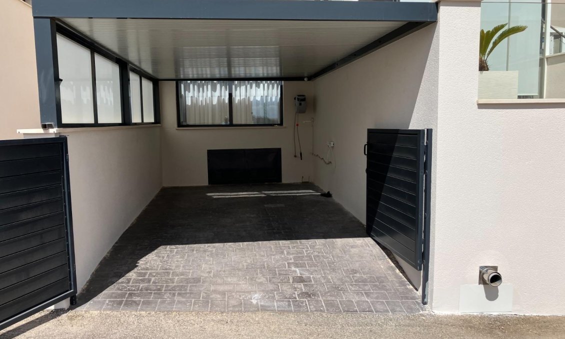 Resale - Bungalow -
San Miguel de Salinas - Las Colinas