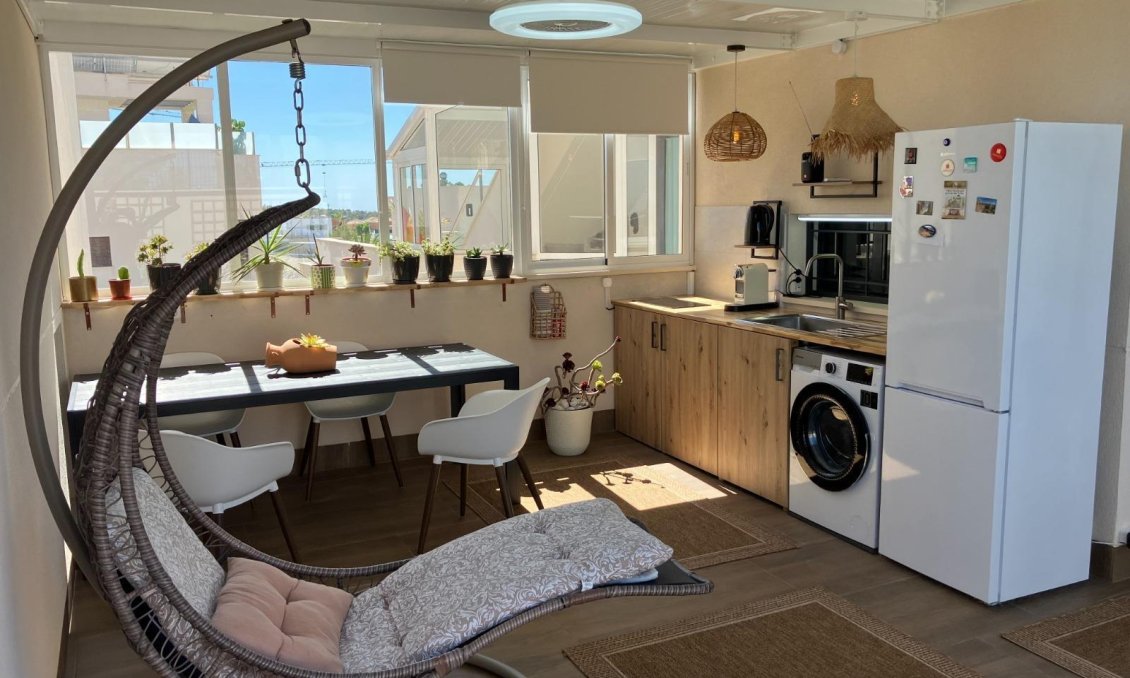 Resale - Bungalow -
San Miguel de Salinas - Las Colinas