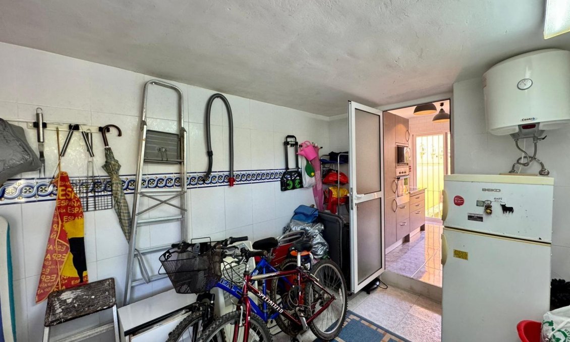 Resale - Villa -
Torrevieja - Costa Blanca