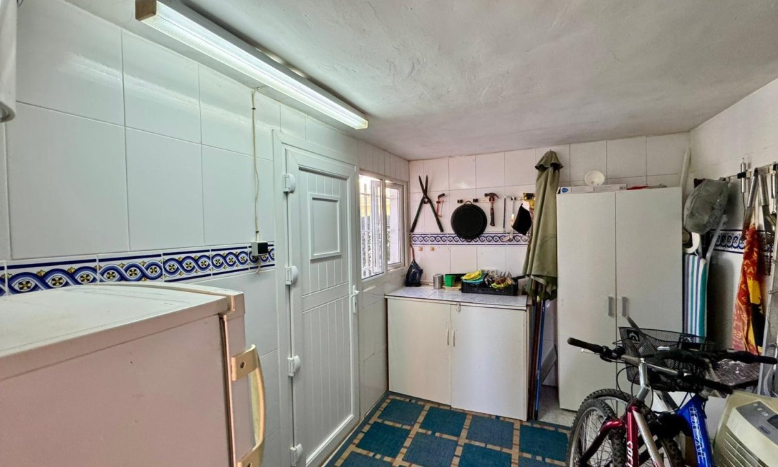 Resale - Villa -
Torrevieja - Costa Blanca