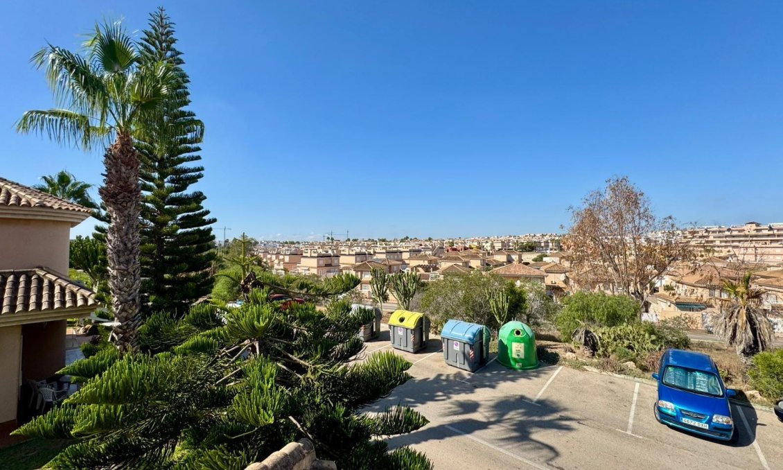 Resale - Villa -
Torrevieja - Costa Blanca