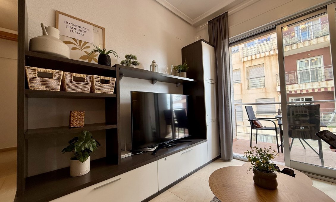 Resale - Apartment -
Torrevieja - Costa Blanca