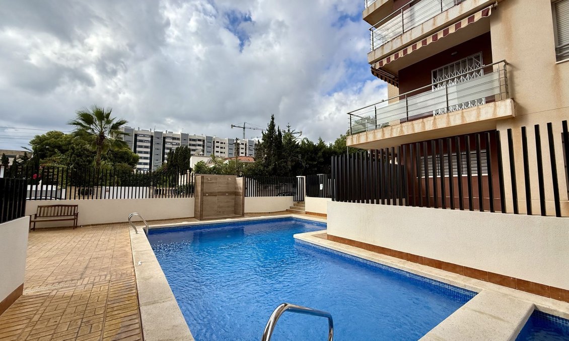 Resale - Apartment -
Torrevieja - Costa Blanca