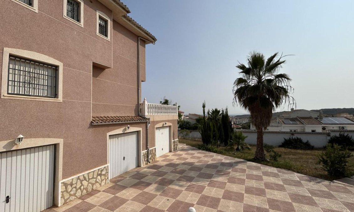 Resale - Villa -
Ciudad Quesada - Costa Blanca