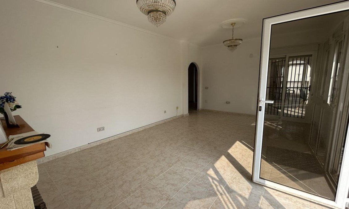 Resale - Villa -
Ciudad Quesada - Costa Blanca