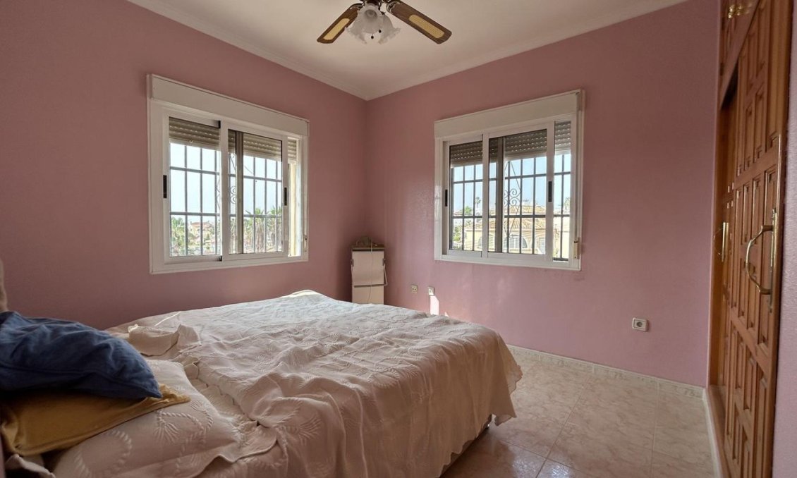 Resale - Villa -
Ciudad Quesada - Costa Blanca