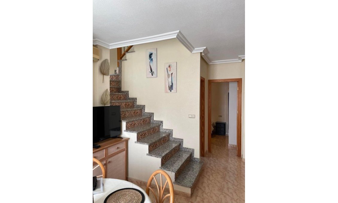 Wiederverkauf - Villa -
Villamartin - Costa Blanca