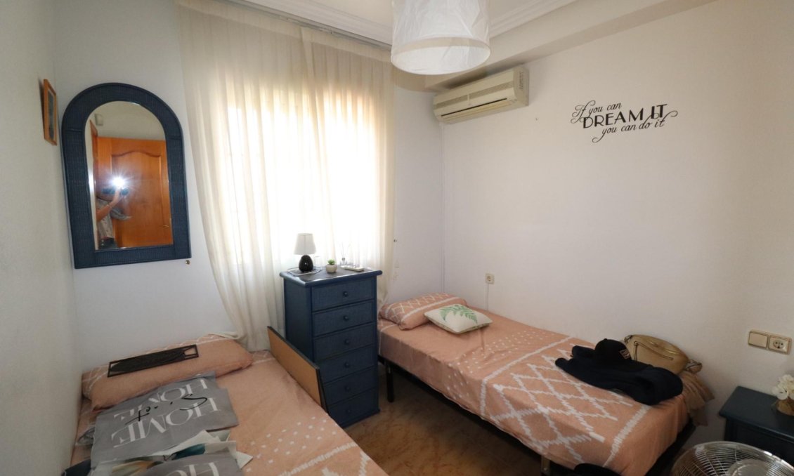 Wiederverkauf - Villa -
Villamartin - Costa Blanca