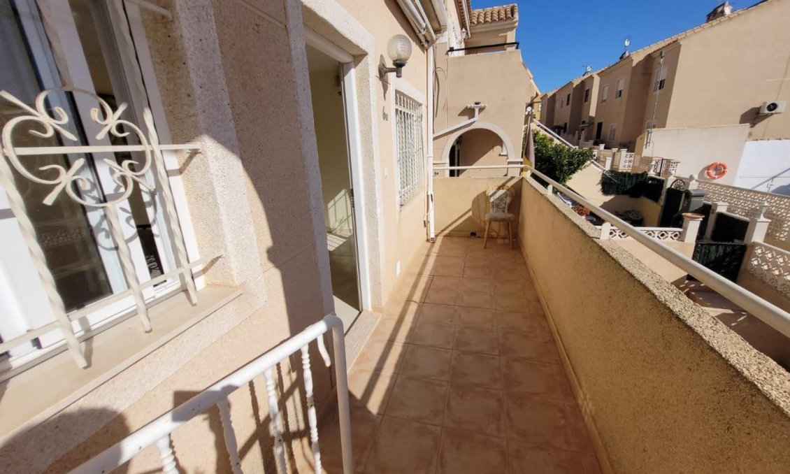 Resale - Bungalow -
San Miguel de Salinas - Inland