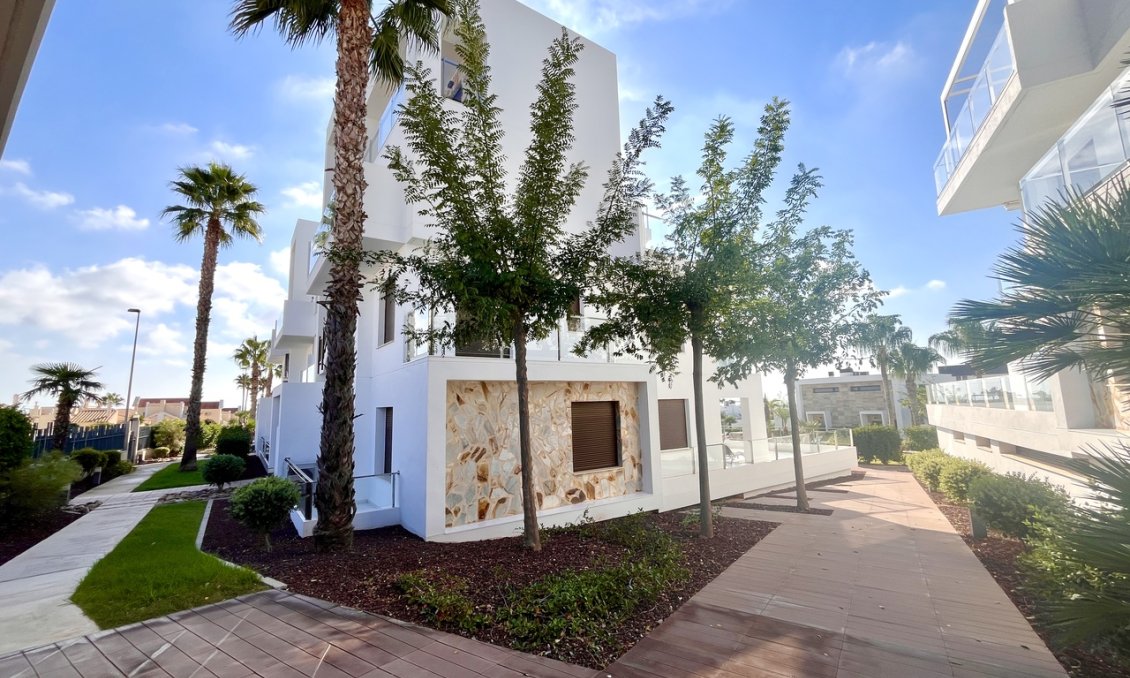 Resale - Villa -
Los Dolses - Inland