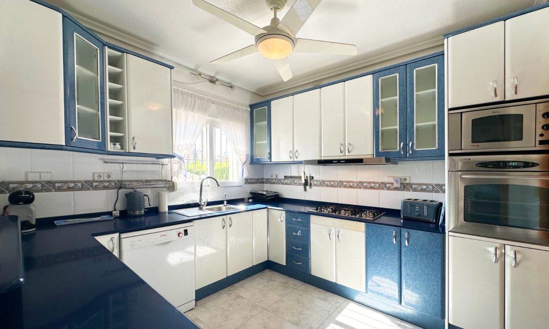 Használt Ingatlanok - Villa -
Orihuela Costa - Costa Blanca