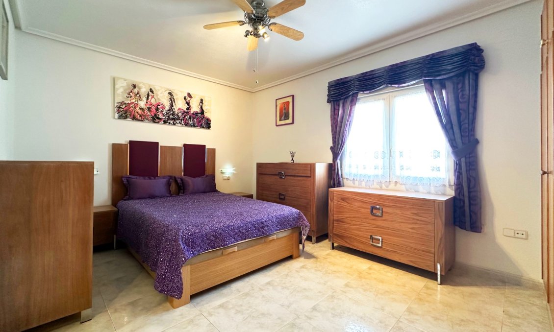 Használt Ingatlanok - Villa -
Orihuela Costa - Costa Blanca