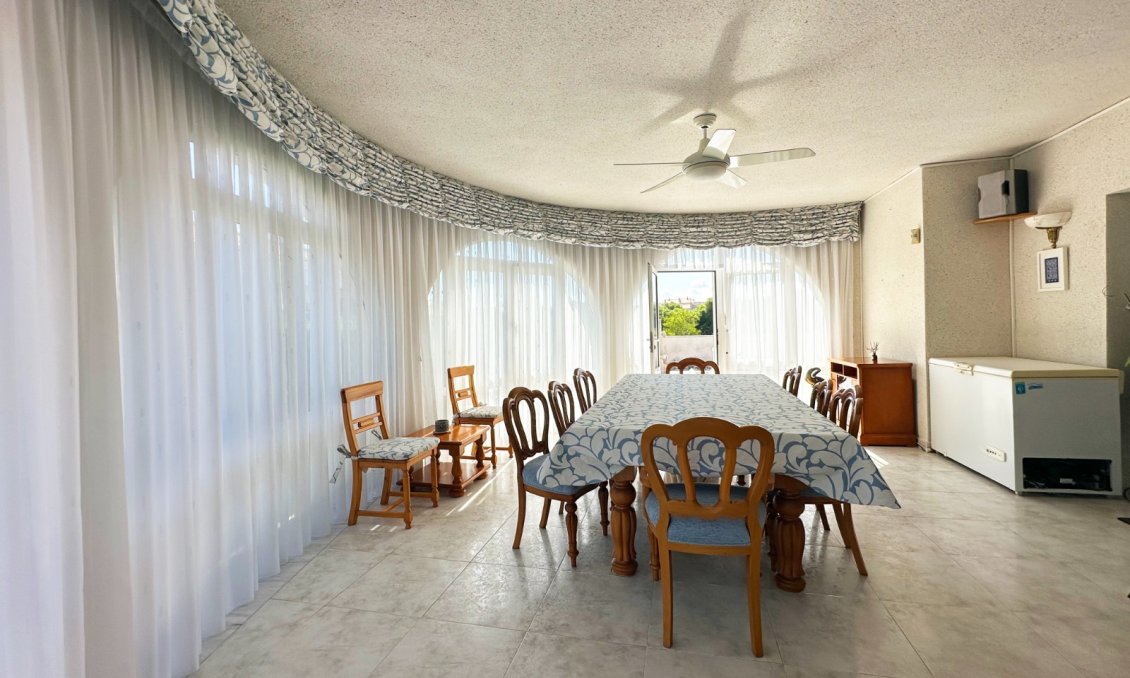 Használt Ingatlanok - Villa -
Orihuela Costa - Costa Blanca