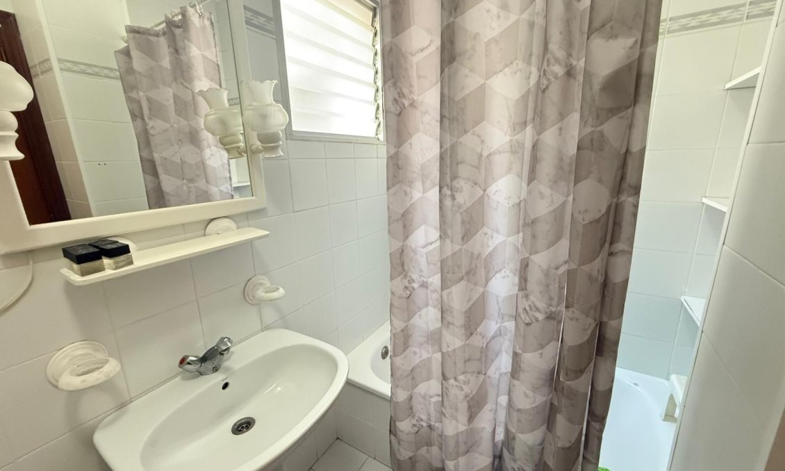 Wiederverkauf - Wohnung -
Torrevieja - Playa del Cura