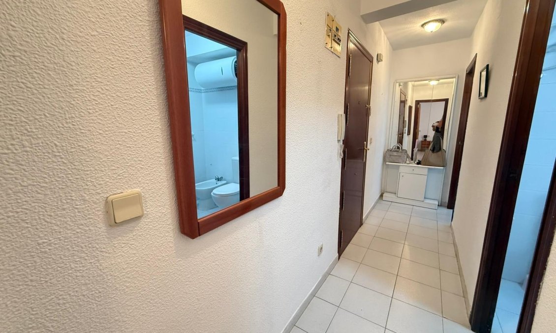 Wiederverkauf - Wohnung -
Torrevieja - Playa del Cura