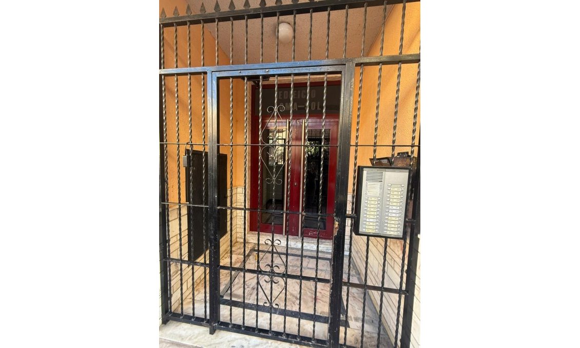 Wiederverkauf - Wohnung -
Torrevieja - Playa del Cura