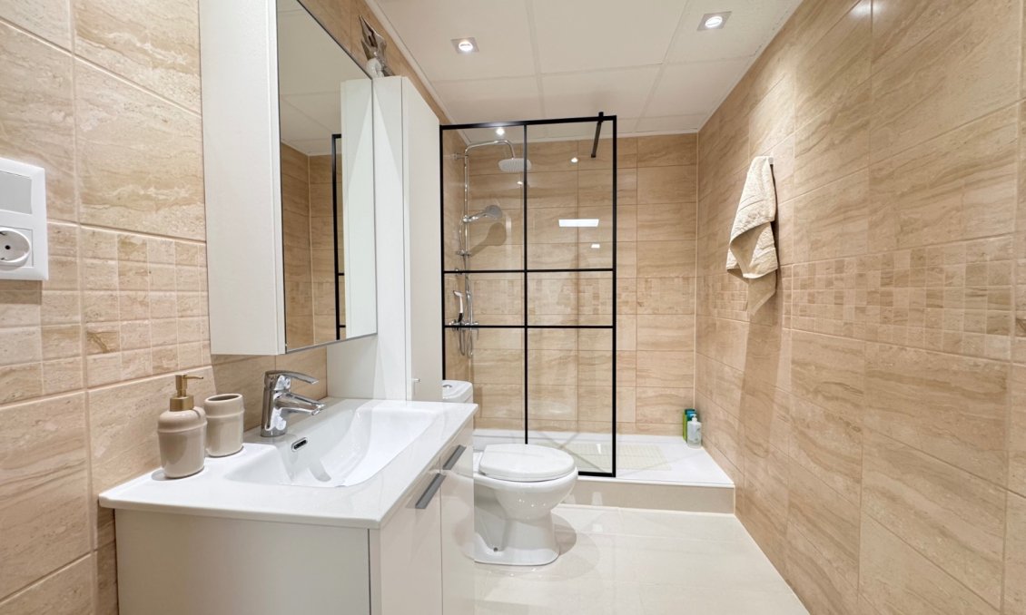 Használt Ingatlanok - Villa -
Algorfa - Inland