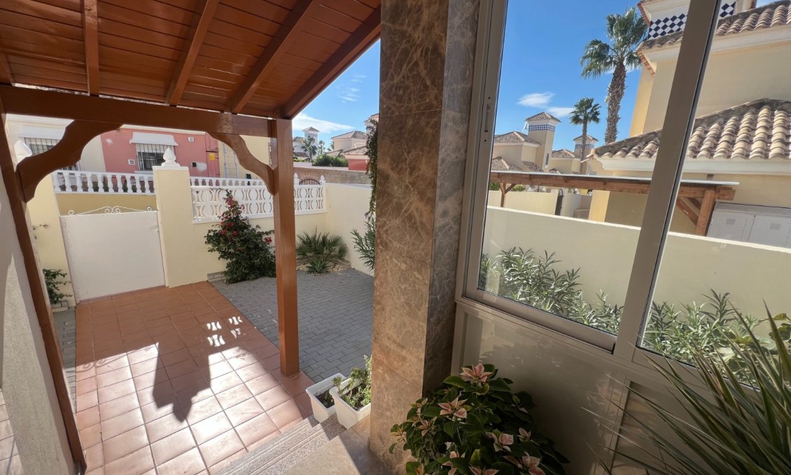 Használt Ingatlanok - Villa -
Algorfa - Inland