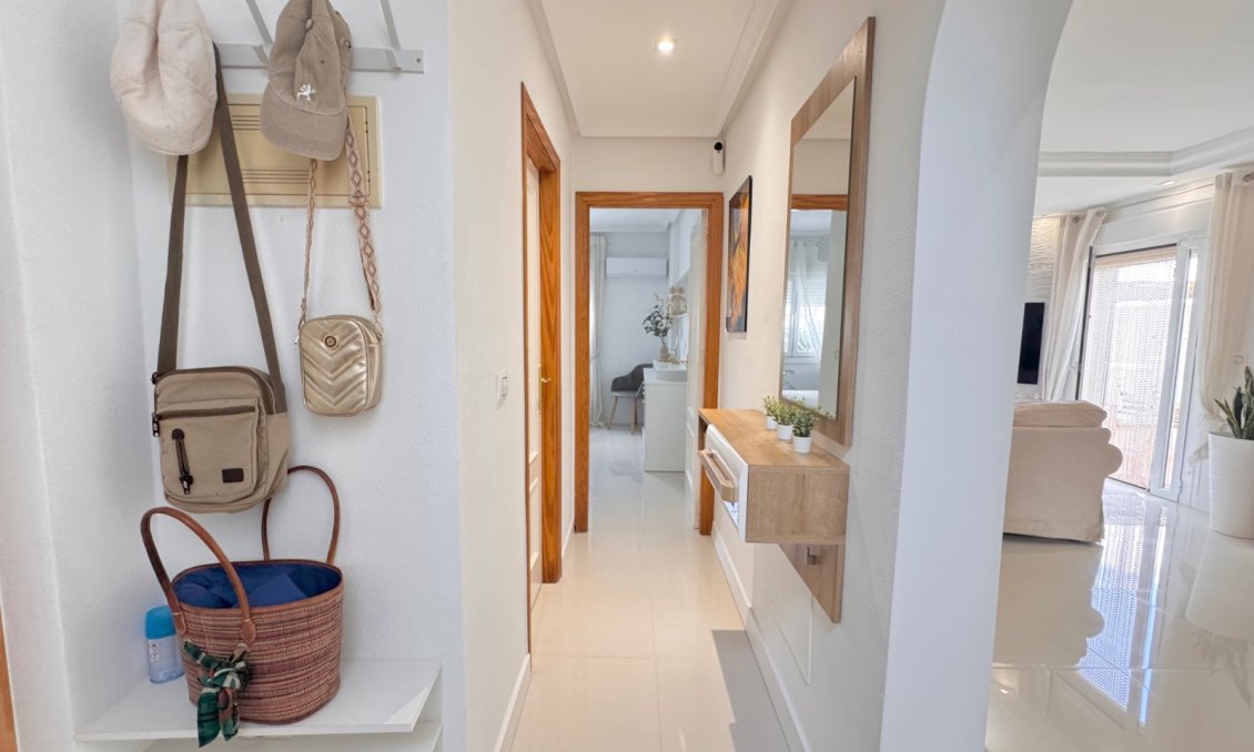 Használt Ingatlanok - Villa -
Algorfa - Inland