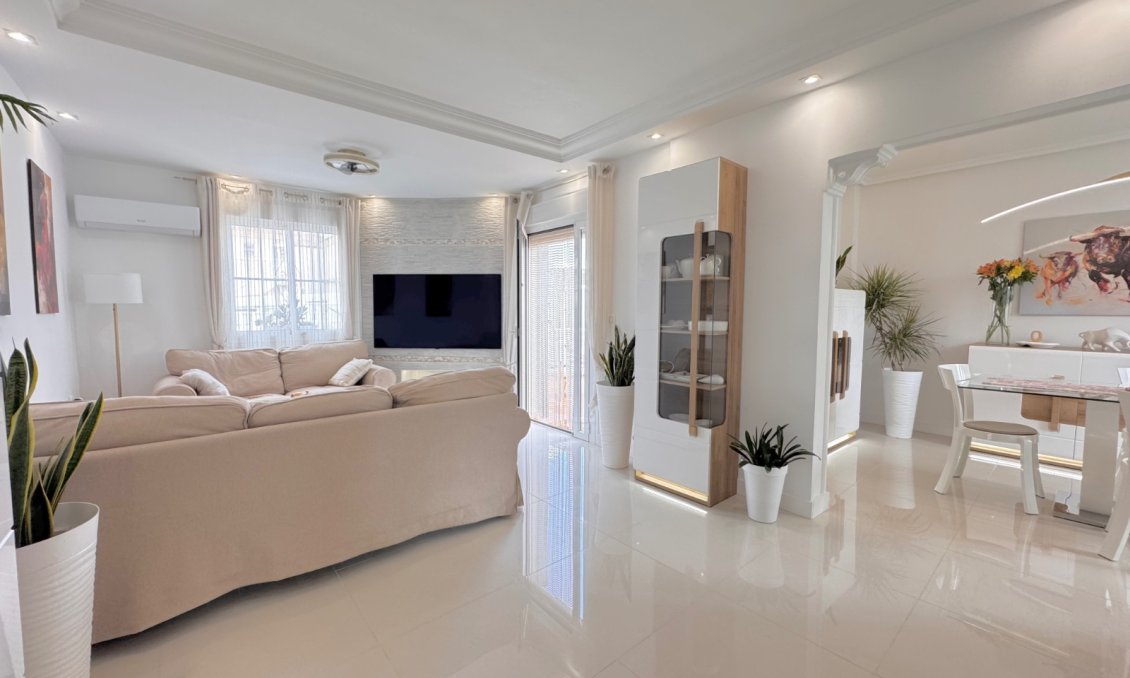 Használt Ingatlanok - Villa -
Algorfa - Inland