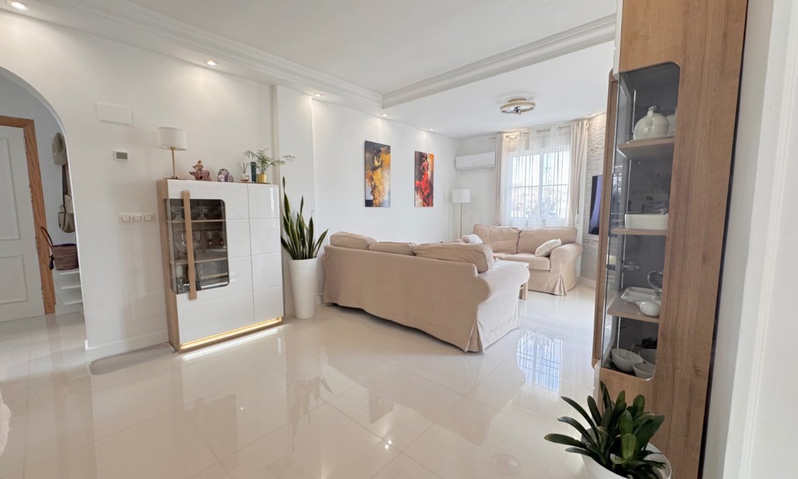 Használt Ingatlanok - Villa -
Algorfa - Inland