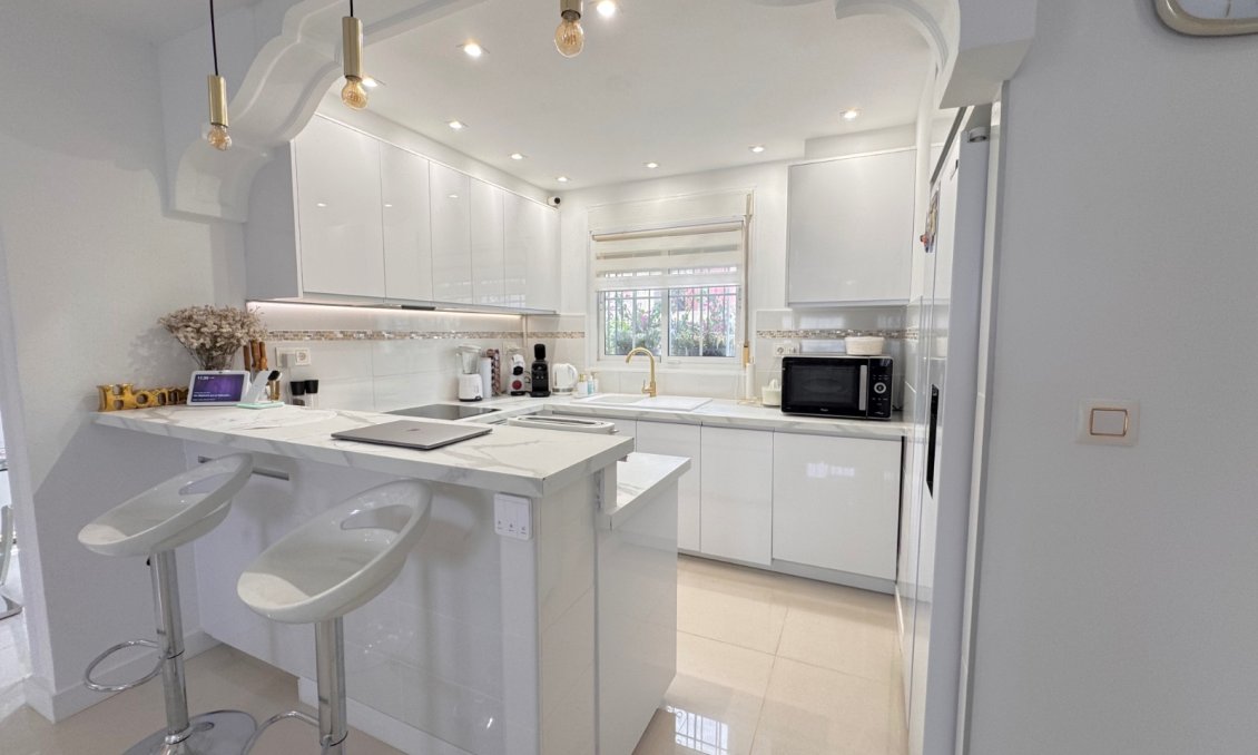 Használt Ingatlanok - Villa -
Algorfa - Inland