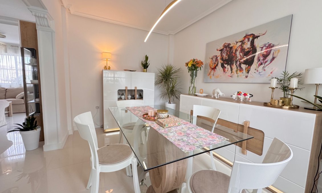 Használt Ingatlanok - Villa -
Algorfa - Inland