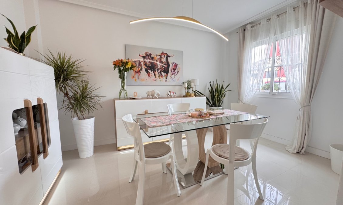 Használt Ingatlanok - Villa -
Algorfa - Inland