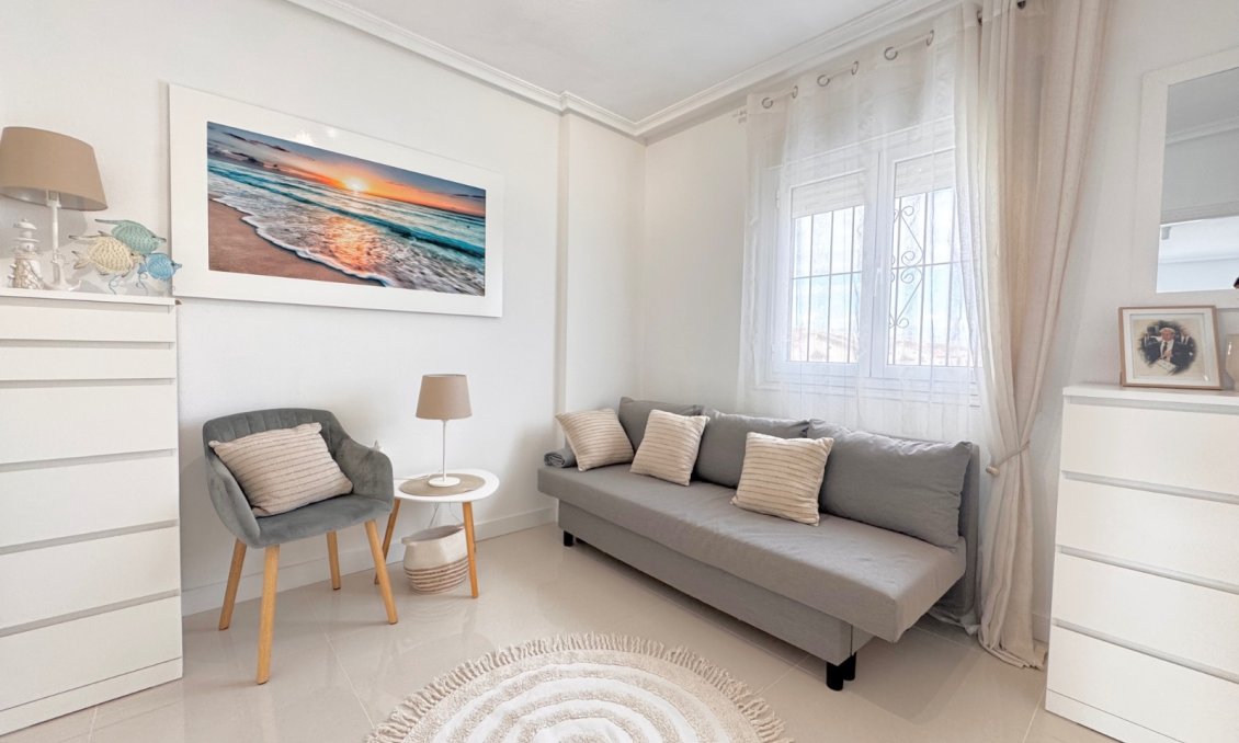 Használt Ingatlanok - Villa -
Algorfa - Inland