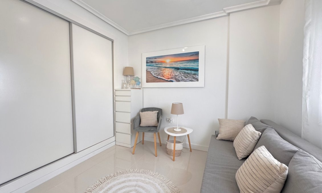 Használt Ingatlanok - Villa -
Algorfa - Inland