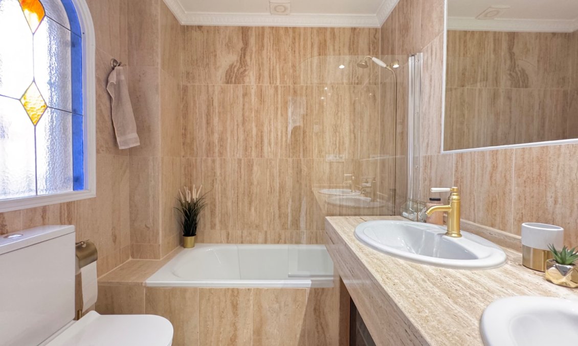 Használt Ingatlanok - Villa -
Algorfa - Inland