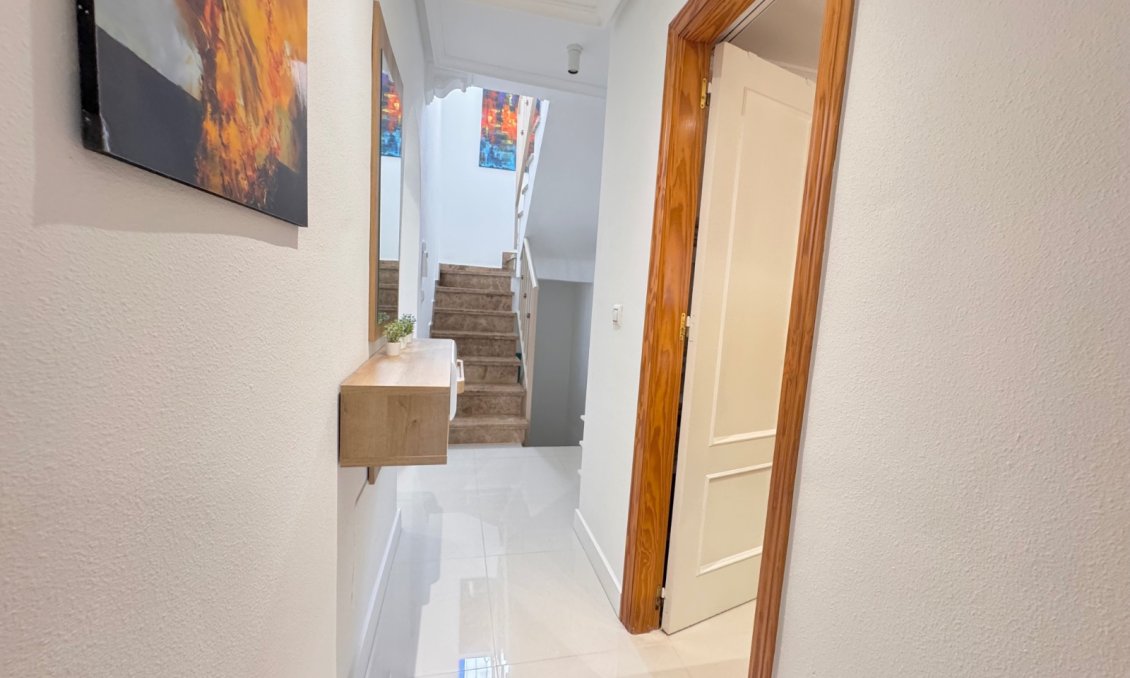 Használt Ingatlanok - Villa -
Algorfa - Inland