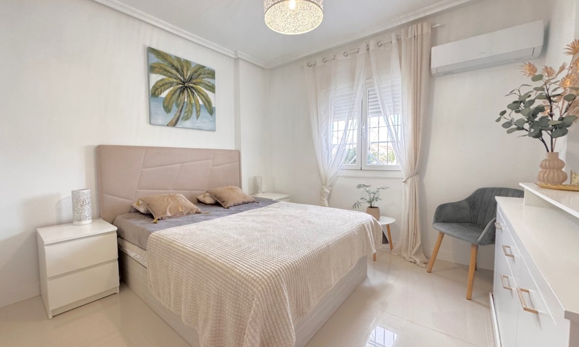 Használt Ingatlanok - Villa -
Algorfa - Inland