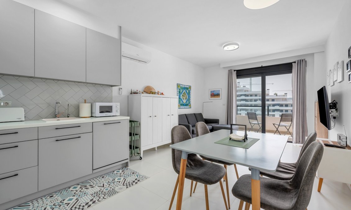 Revânzare - Apartament -
San Miguel de Salinas - Inland