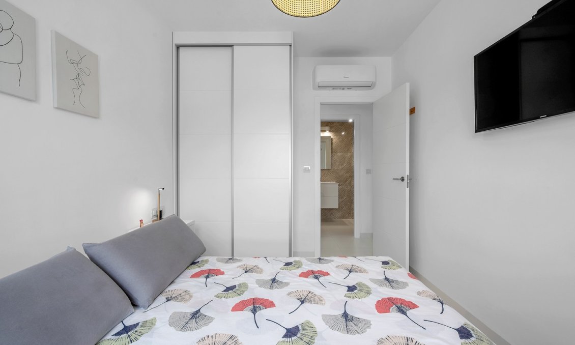 Revânzare - Apartament -
San Miguel de Salinas - Inland