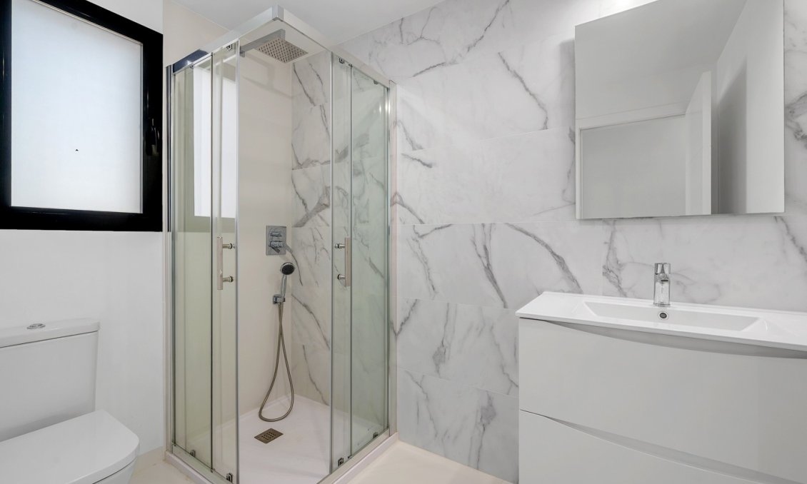 Revânzare - Apartament -
San Miguel de Salinas - Inland