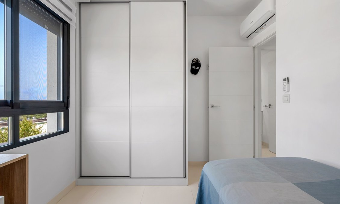 Revânzare - Apartament -
San Miguel de Salinas - Inland