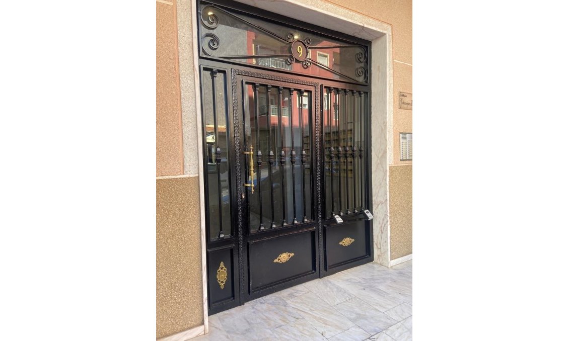 Resale - Apartment -
Torrevieja - El Molino