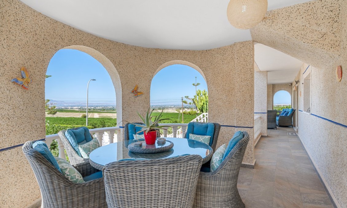 Resale - Villa -
Almoradí - Inland