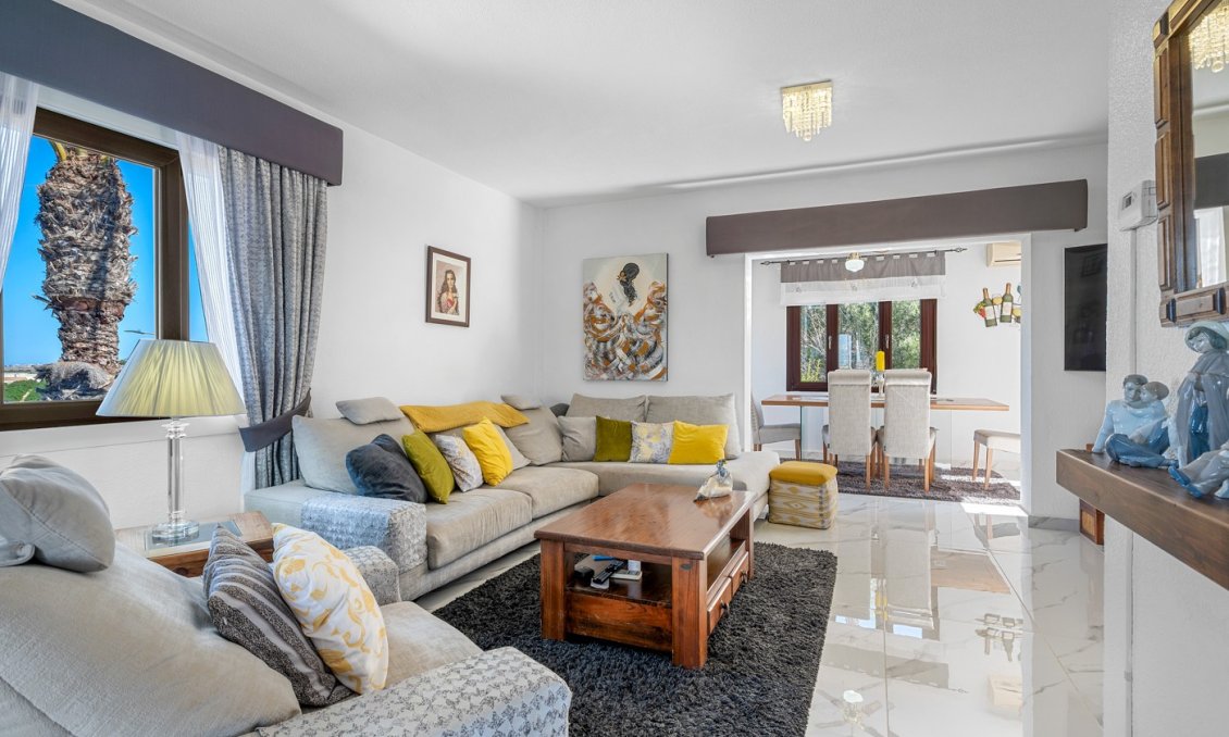 Resale - Villa -
Almoradí - Inland