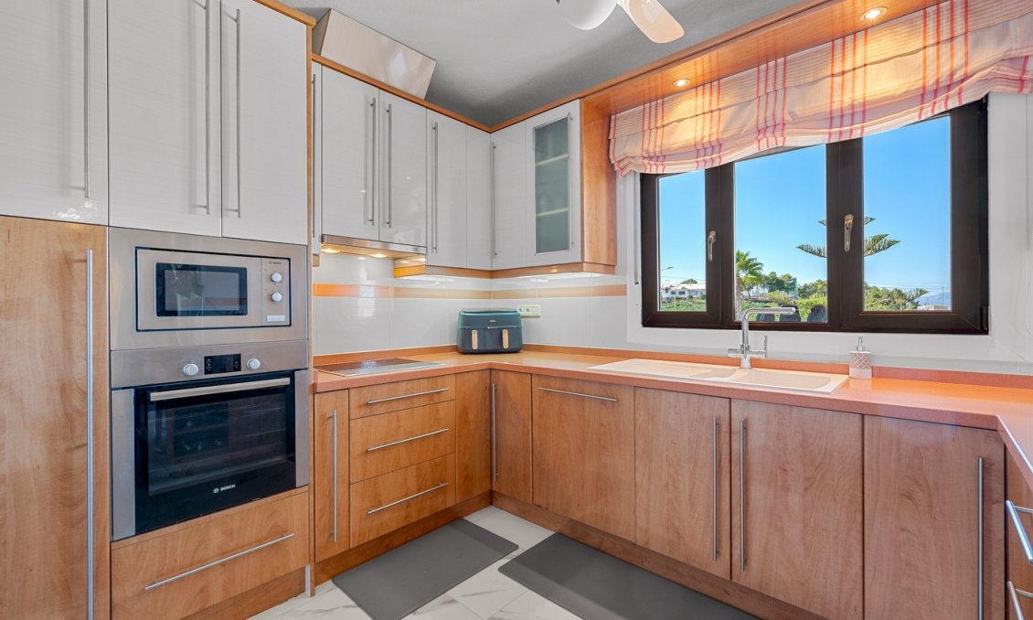 Resale - Villa -
Almoradí - Inland