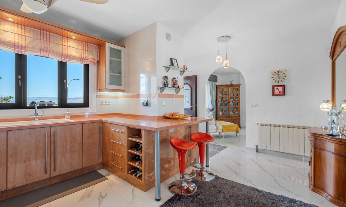 Resale - Villa -
Almoradí - Inland