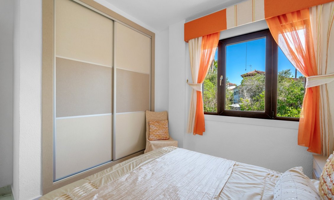 Resale - Villa -
Almoradí - Inland