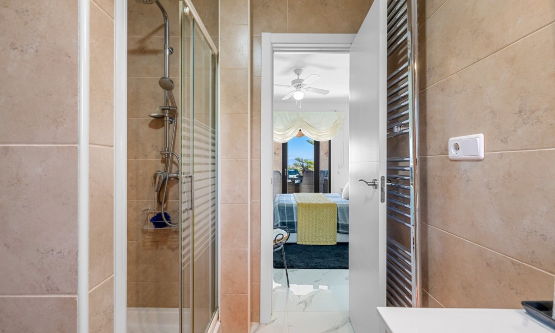 Resale - Villa -
Almoradí - Inland