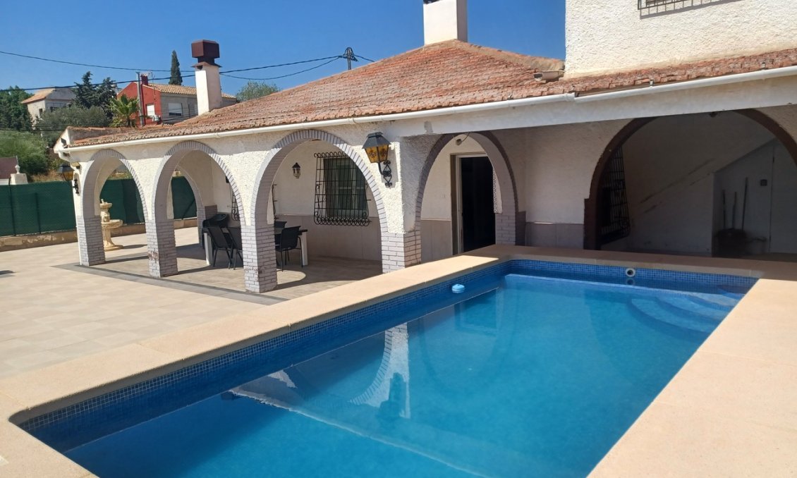 Wiederverkauf - Villa -
Canadas De San Pedro - Inland