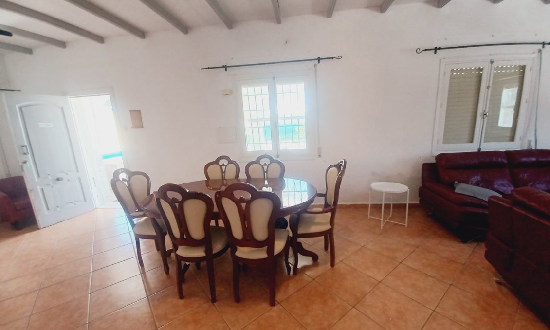 Wiederverkauf - Villa -
Canadas De San Pedro - Inland