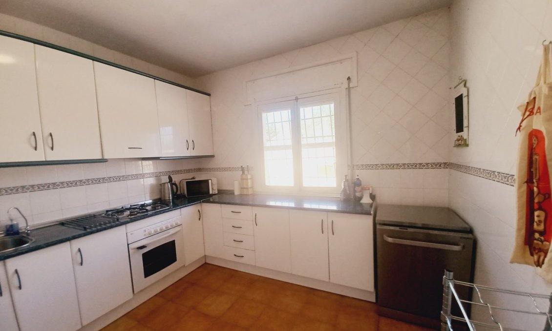 Wiederverkauf - Villa -
Canadas De San Pedro - Inland